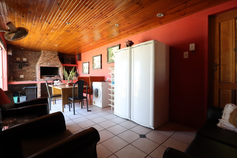 3 Bedroom Property for Sale in Kabega Park Eastern Cape